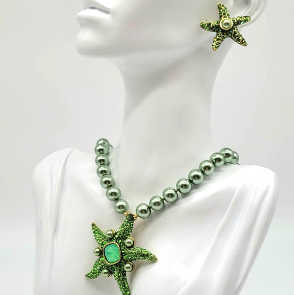 Heidi Daus Peridot Green Swarovski Crystal Starfish Earrings and Necklace Set - Picture 5 of 12